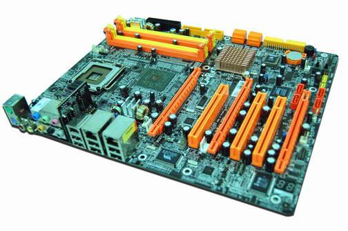 RD600 ostatnim chipsetem AMD dla procesorów Intela